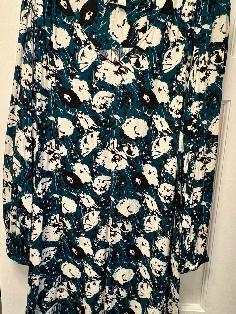 Treasure & Bond Teal Floral Midi Dress with Black & White Blooms